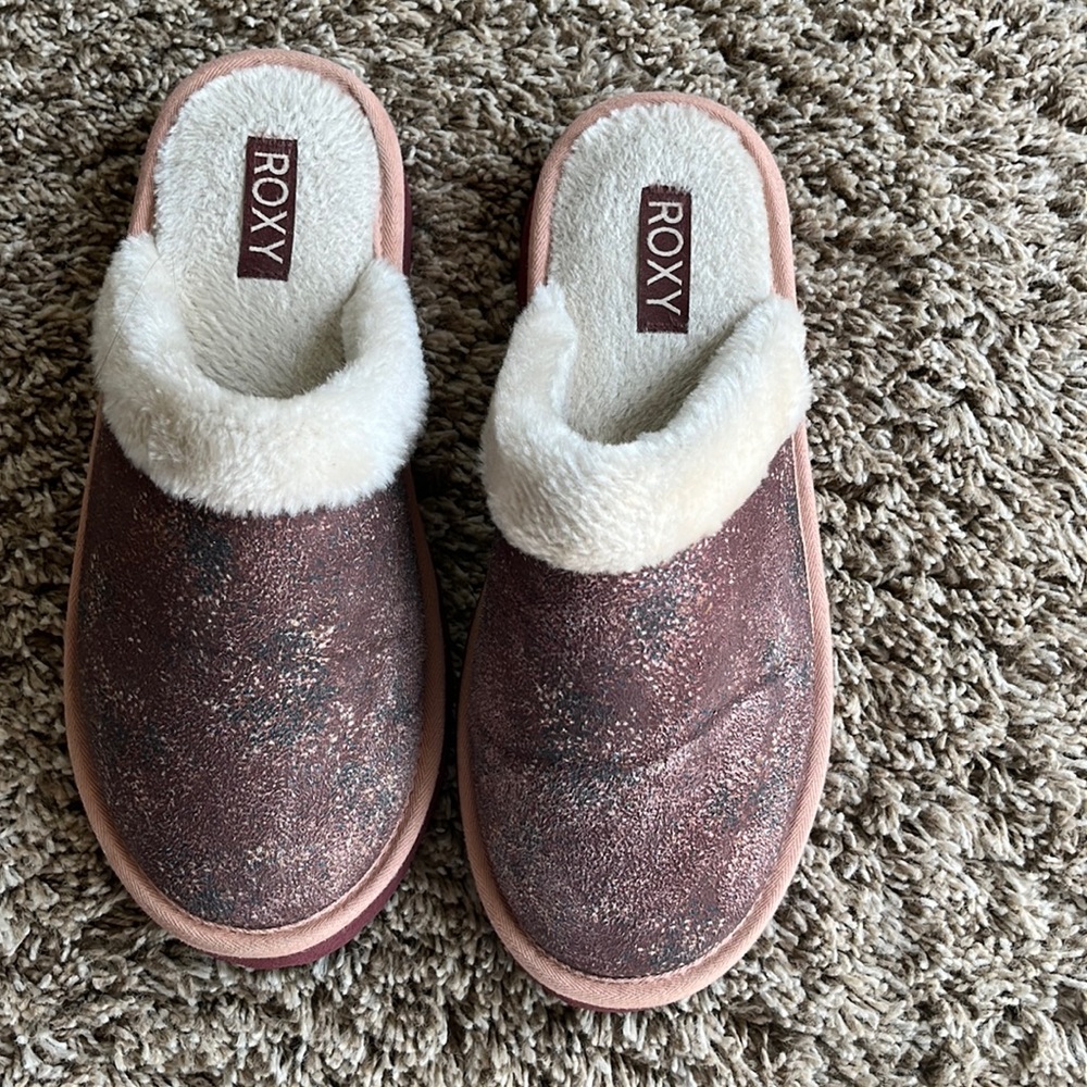 Roxy slippers Size 8